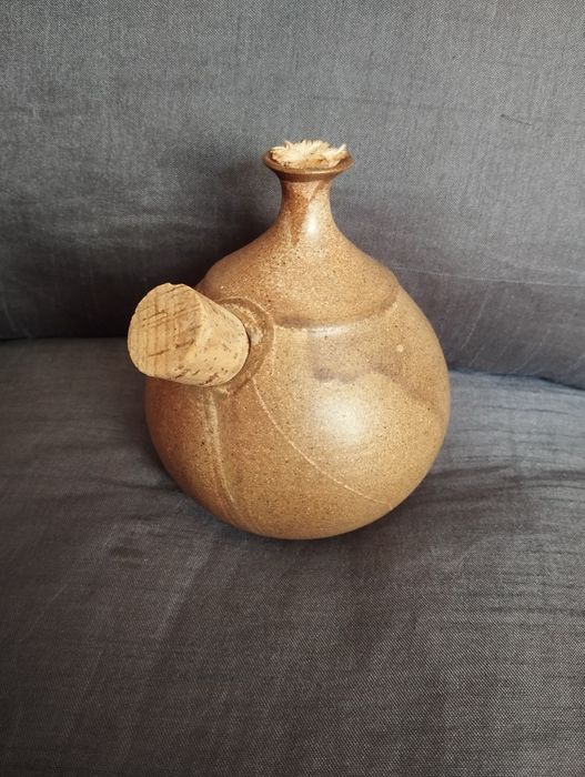 Gliniana lampka oliwna w stylu duńskim sygnowana