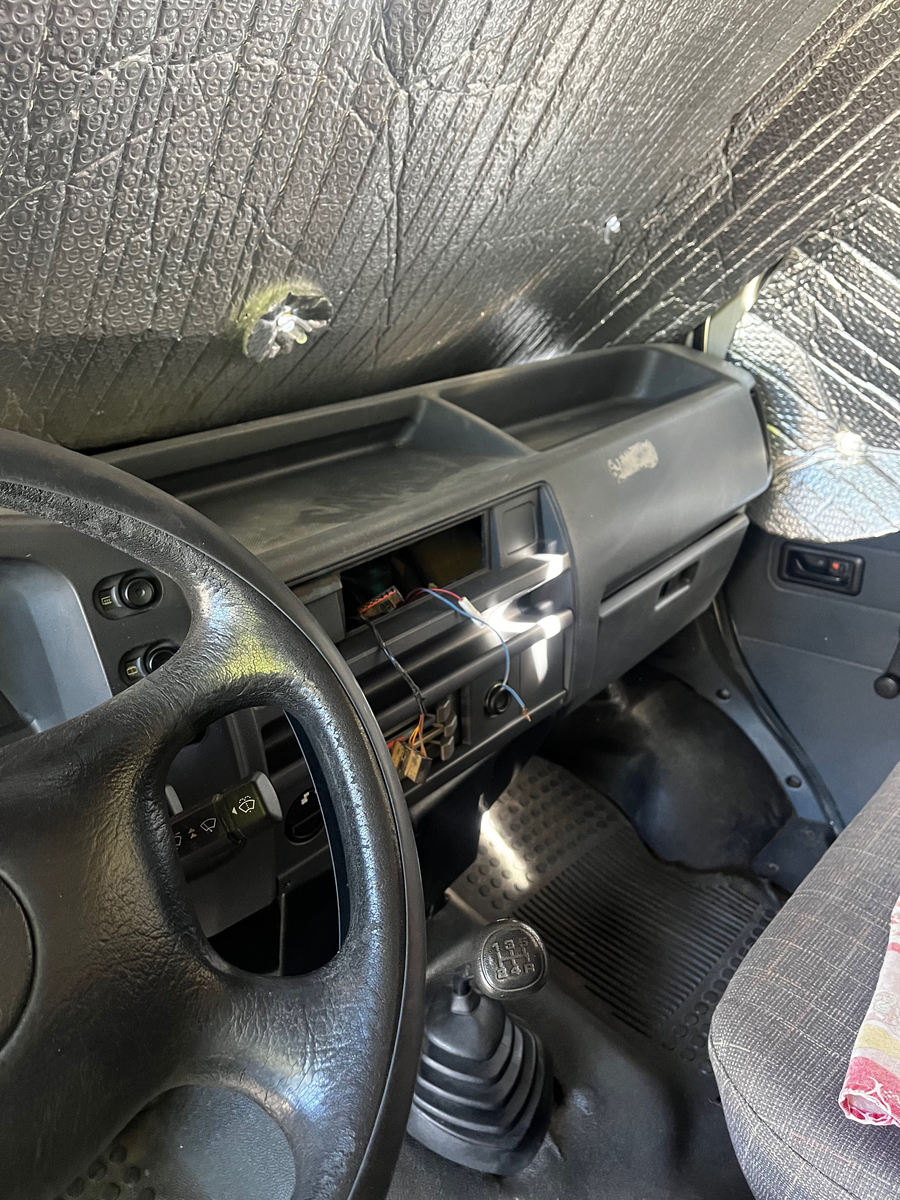 Vende se ford Transit Mista de 7 lugares.