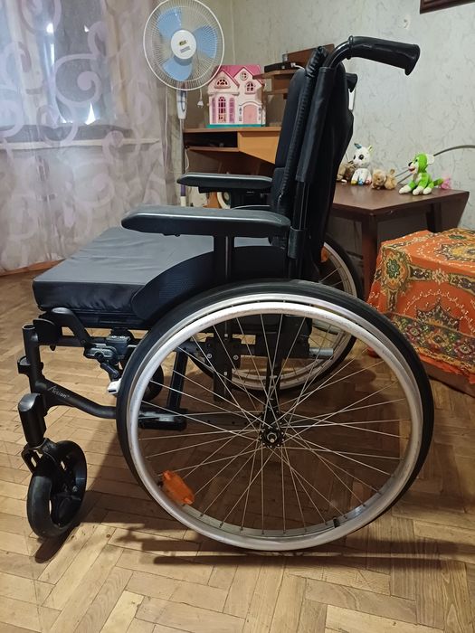 Инвалидная коляска б/у