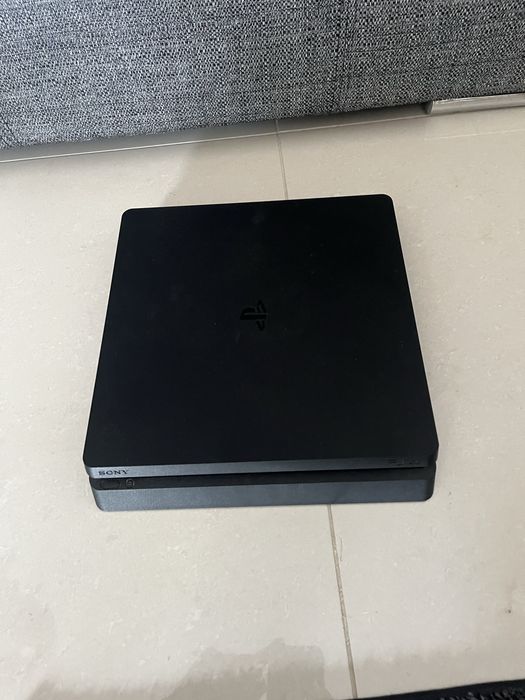 Playstation 4 - bom estado