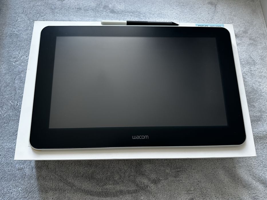 Графічний монітор Wacom One + чохол у подарунок