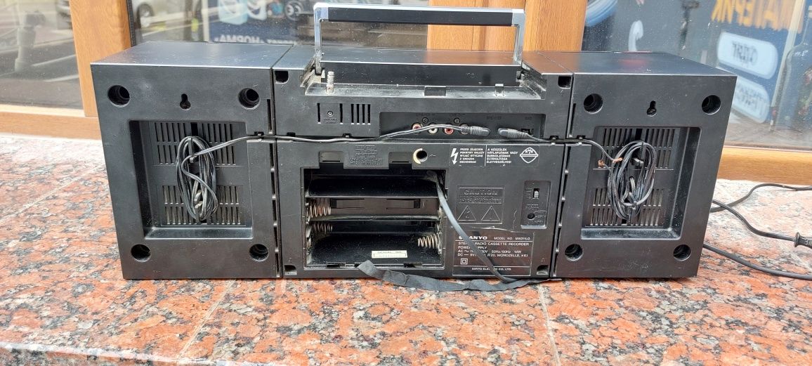 Магнітола sanyo mv211lo.