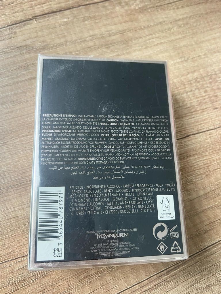 Black opium Yves Saint Laurent damskie