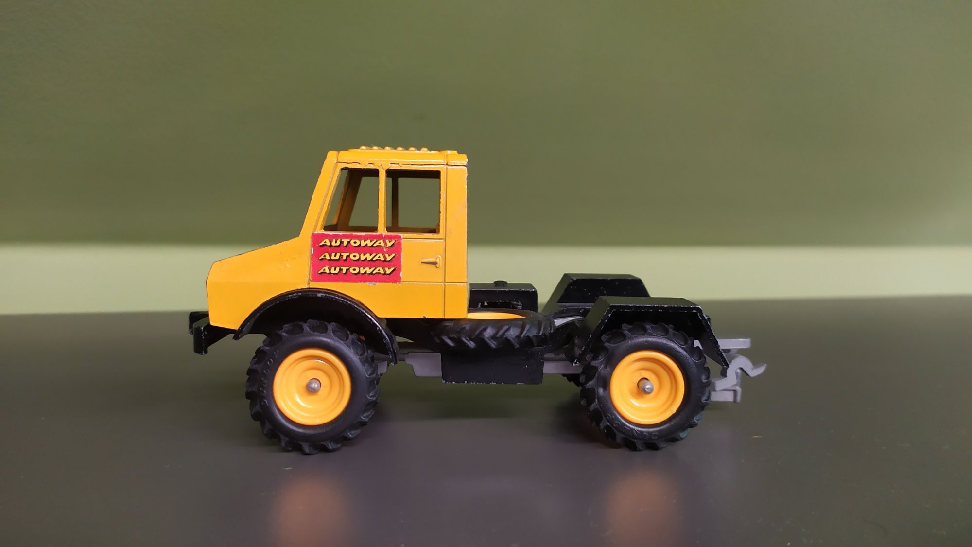 Britains unimog jak siku 1:55