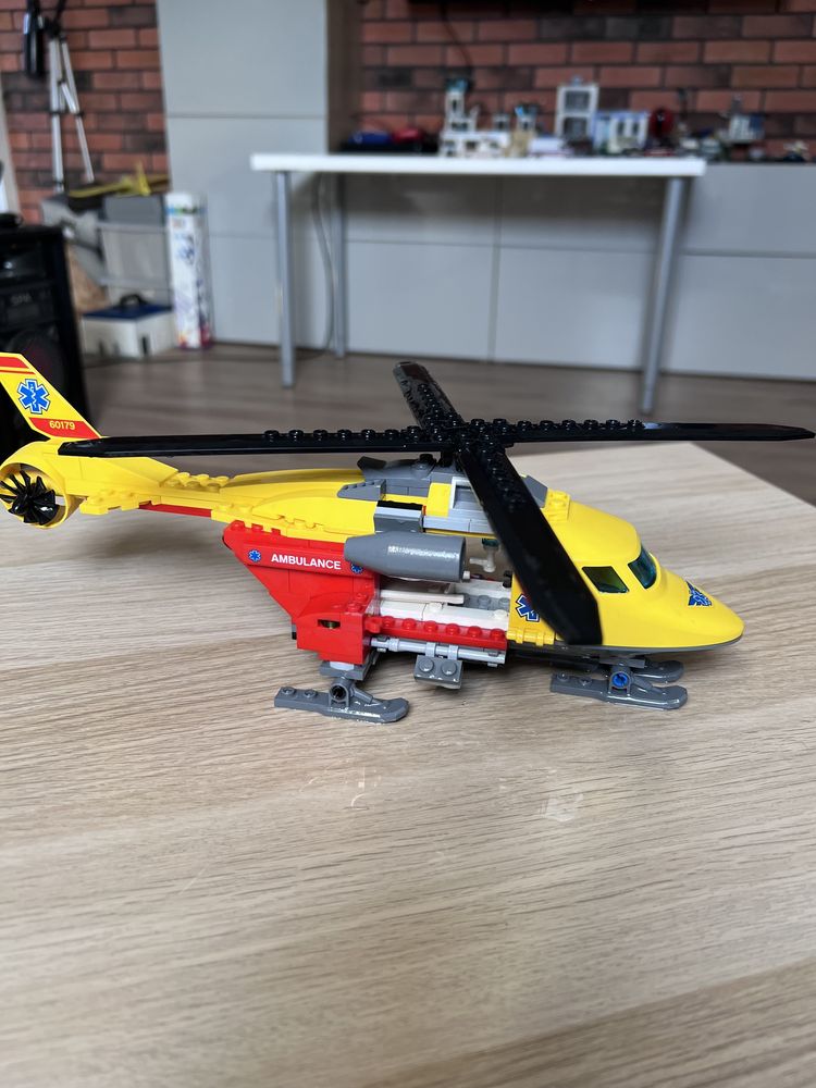 Samolot ratowniczy lego