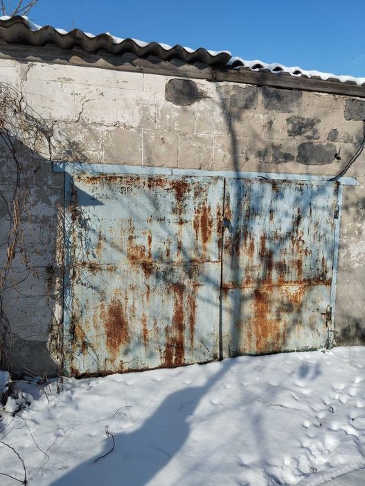 Продам дом в центре п Андреевка Балаклейского района