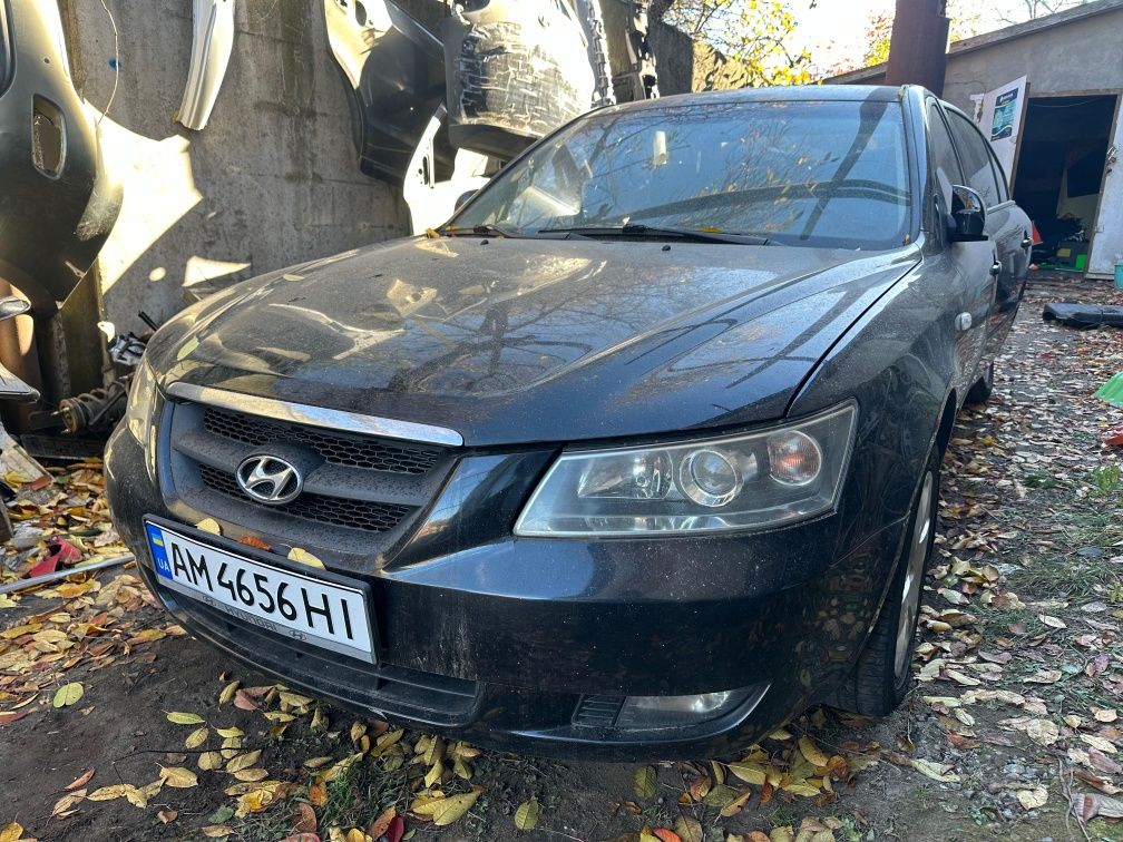Розбірка hyundai sonata NF5 соната деталі запчастини шрот двигун крило