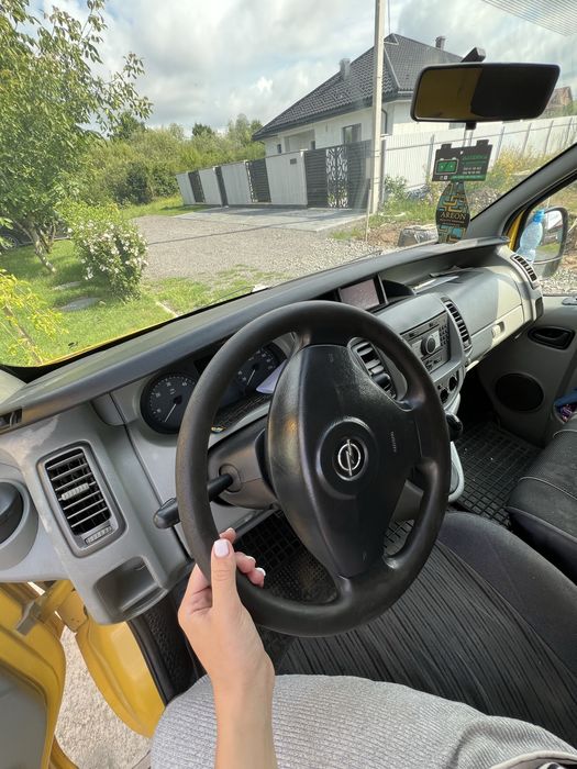 Opel vivaro 2.0 2008