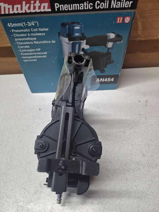 Makita Gwoździarka Pneumatyczna