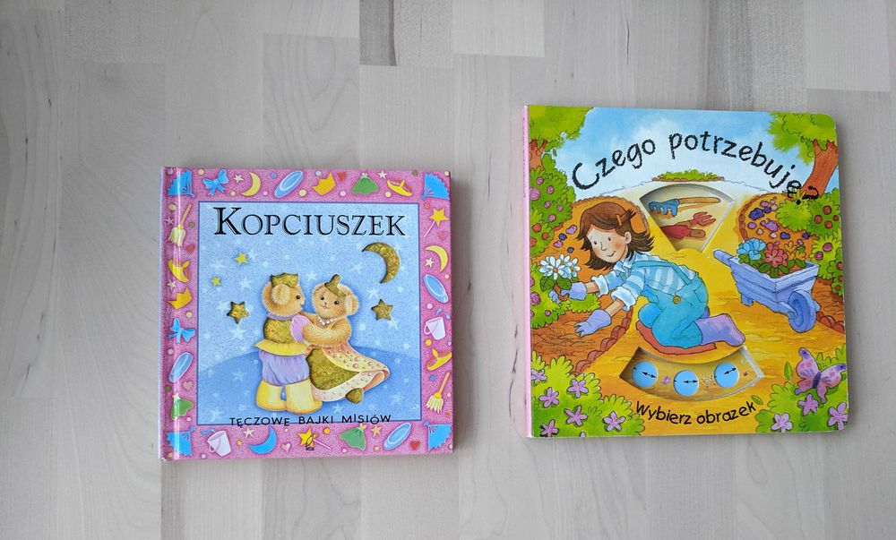 Zestaw 7  ksiażeczek dla dziecka twarde kartki