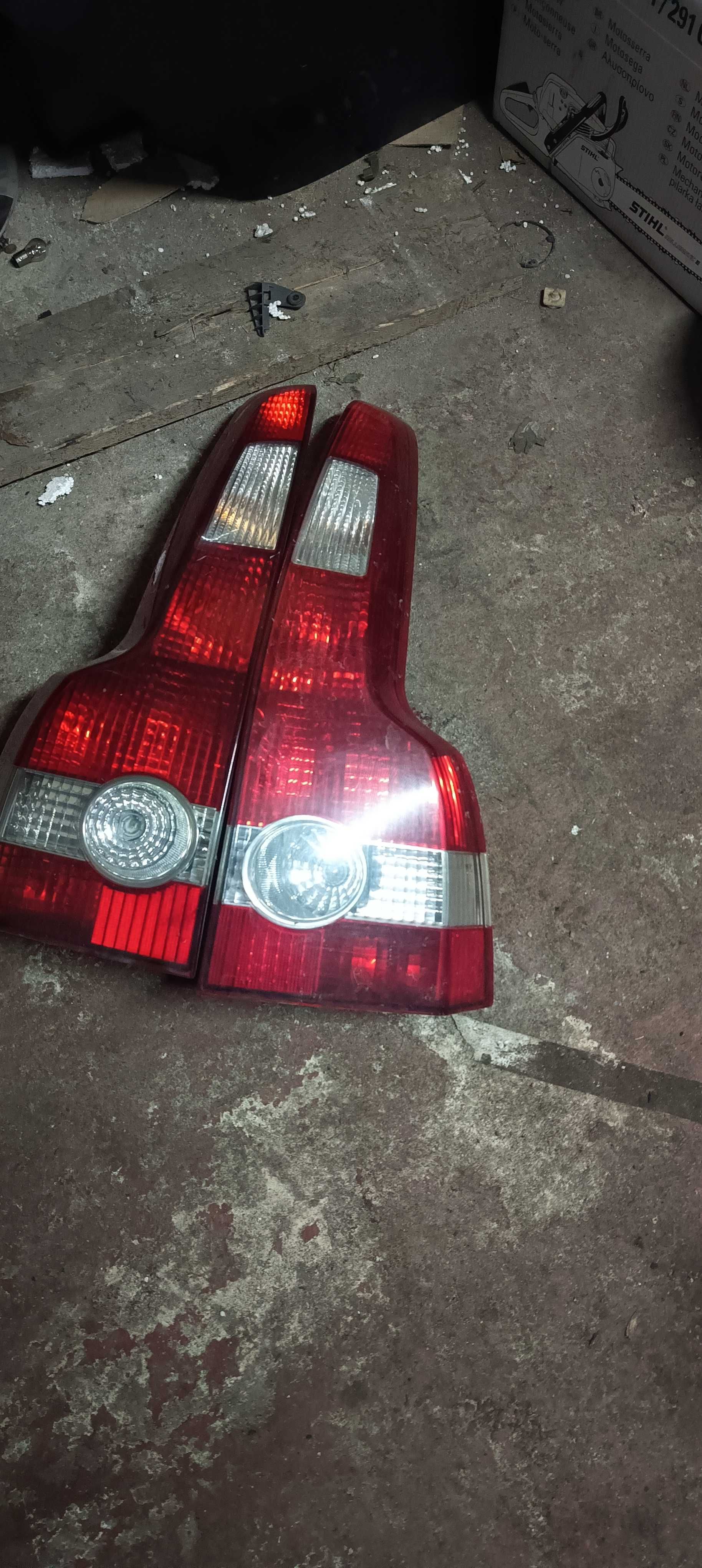 Lampy tylne Volvo v50