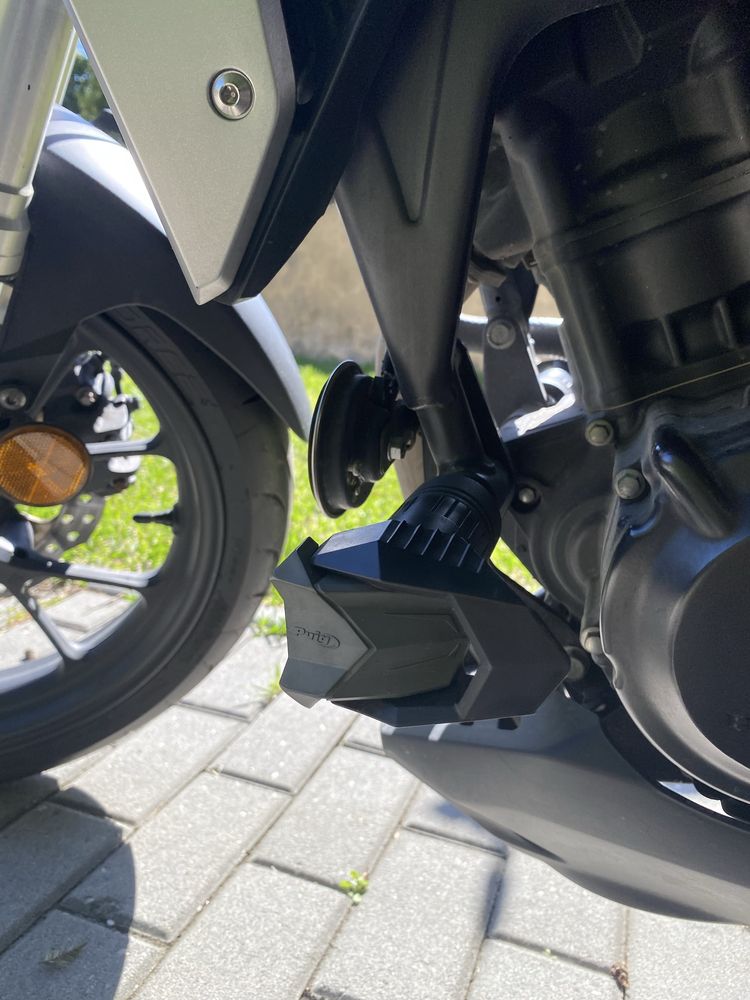 Honda CB300R c/ extras