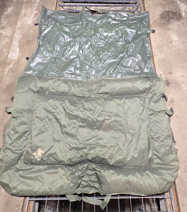 Mata duza karpiowa pływająca Pelzer