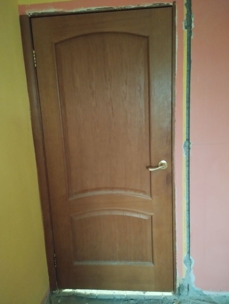 Продам 2 шт дверей, ціна за 1 шт