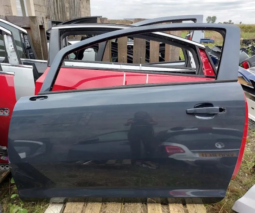 Drzwi lewe przednie lewy przód Opel Corsa D 3D Z168 3 drzwi