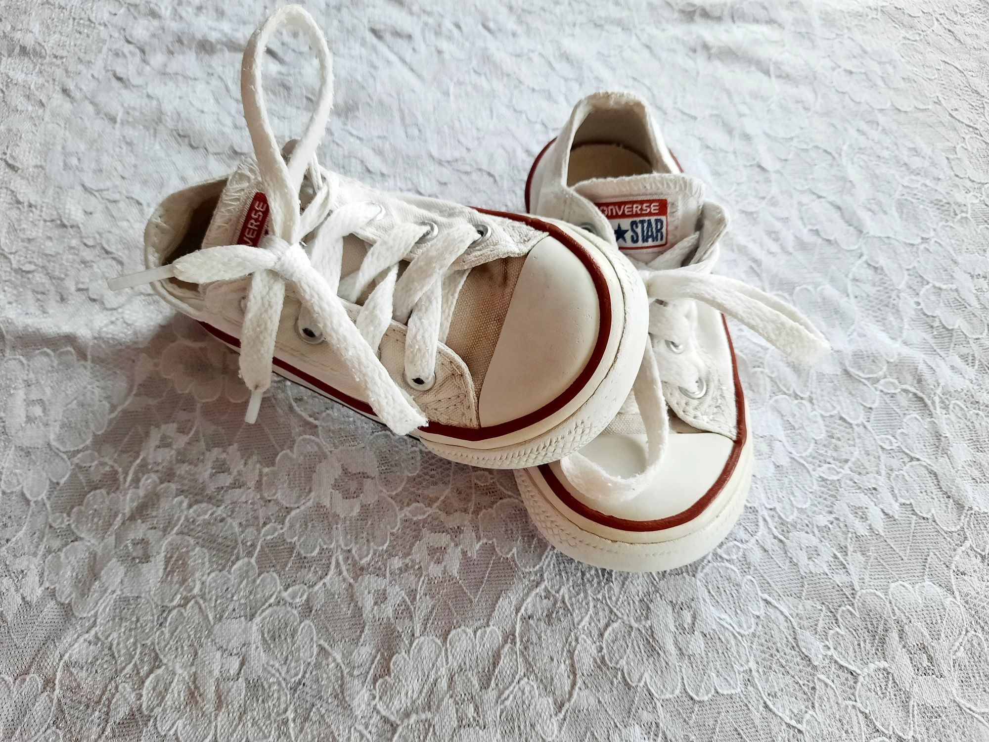 Białe tenisówki Converse 22