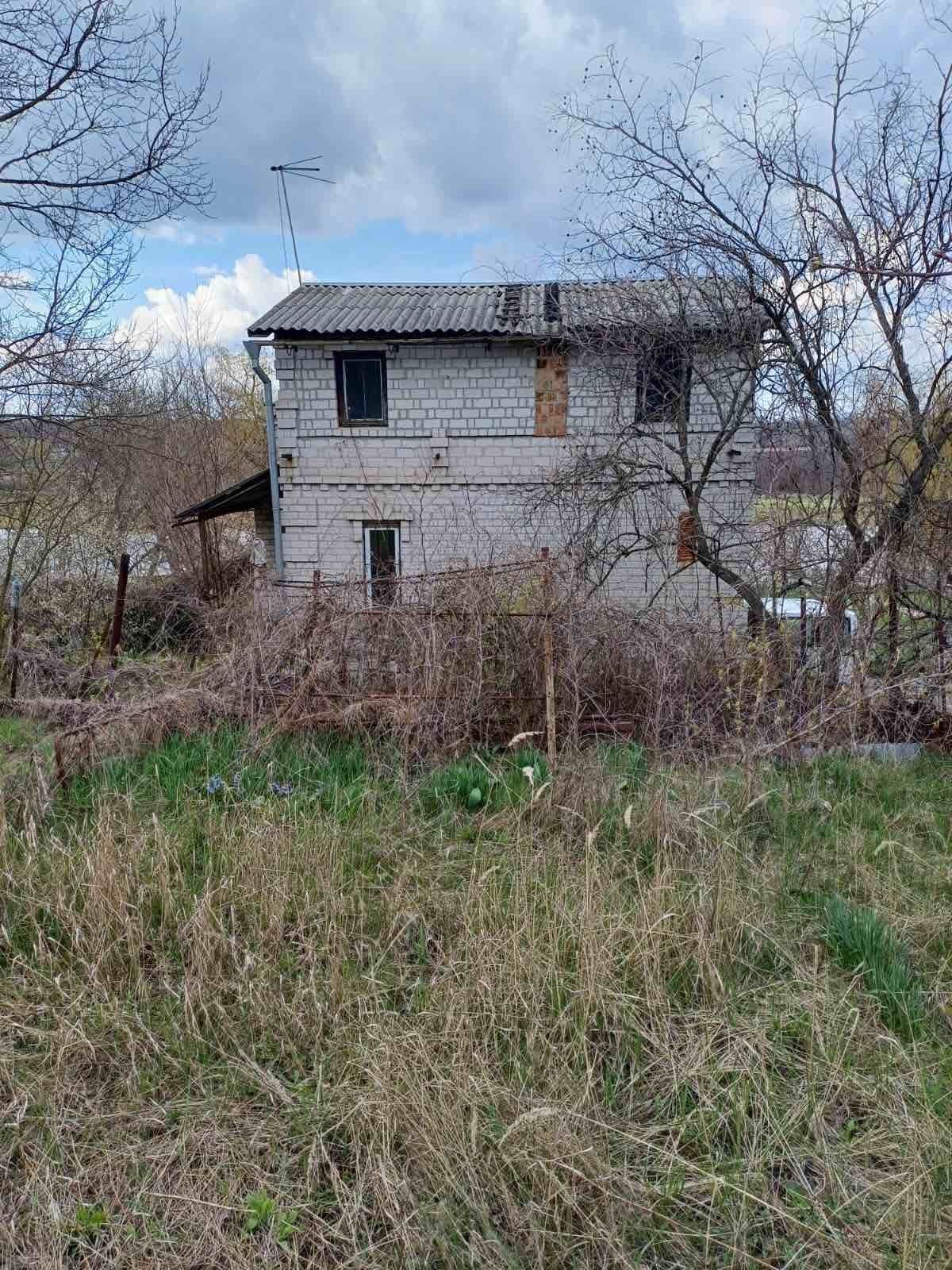 Продам 2х-этажный дом