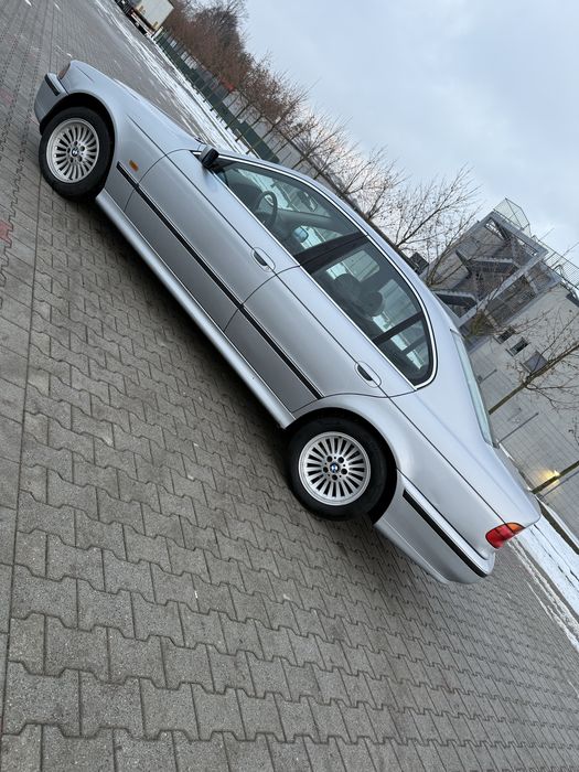 Kultowe Bmw E39 520i ,bdb stan na swoje lata