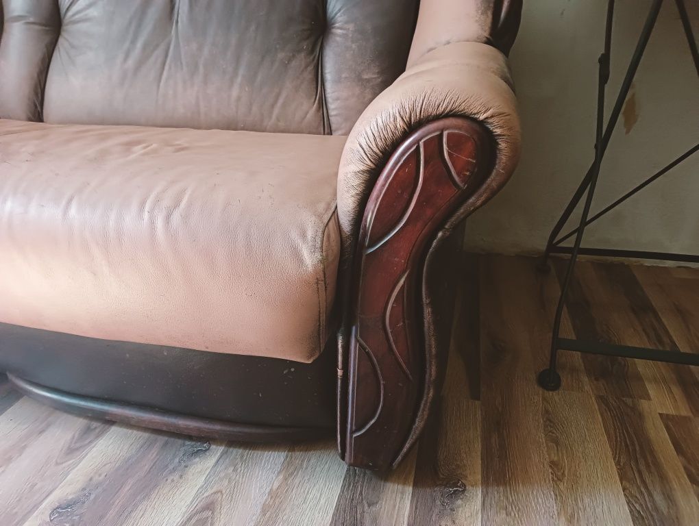 Skórzana rozkładana sofa