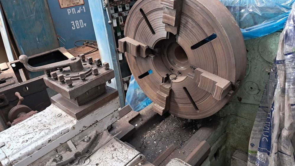 164 токарый ( ДИП-400 ) РМЦ-3000мм. (25грн. за 1кг.)