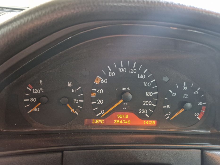 E300 motor OM 606 .uito fiável