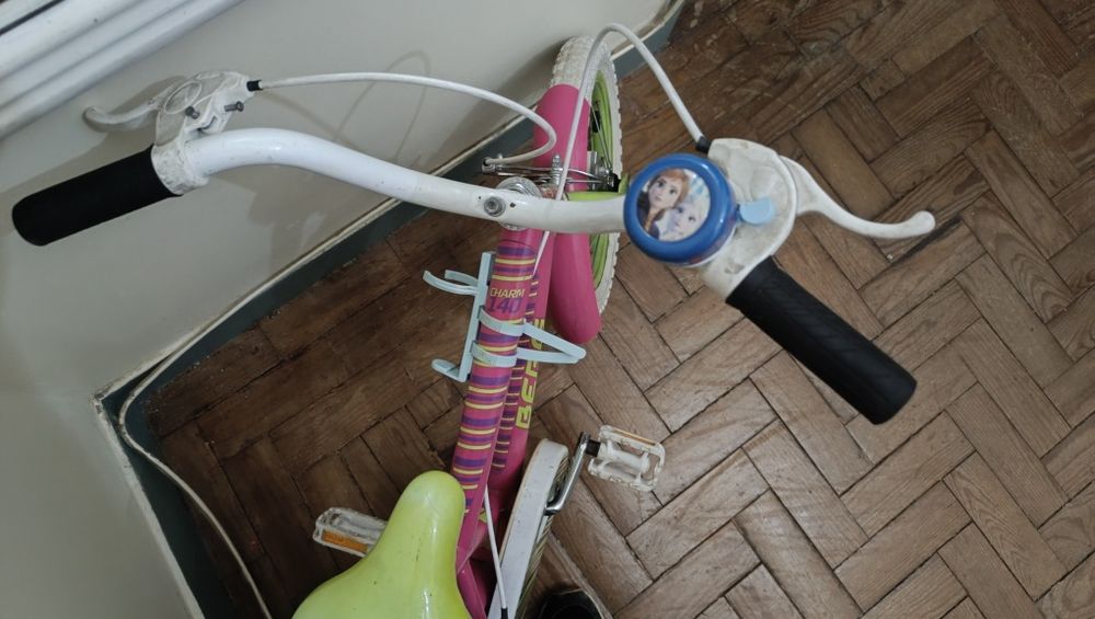 Bicicleta Infantil 16” BERG – Rosa/Verde com Cadeirinha Traseira