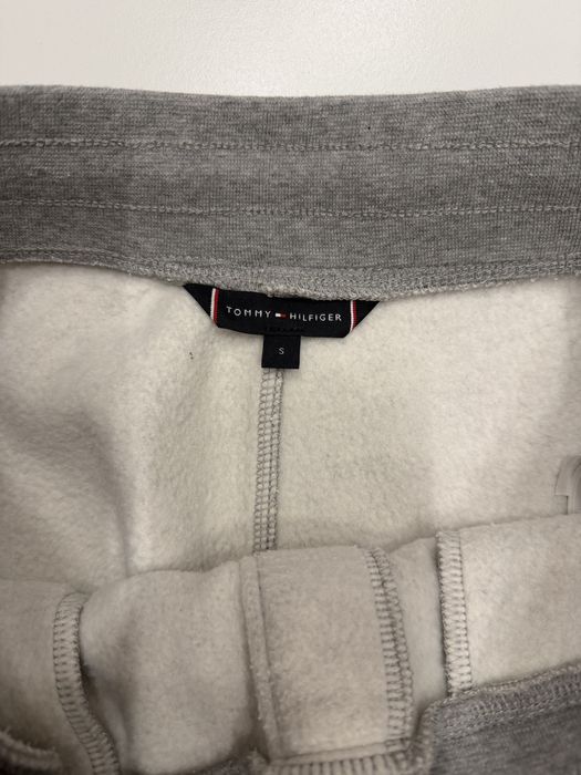 Шорты Tommy Hilfiger, серые на флисе