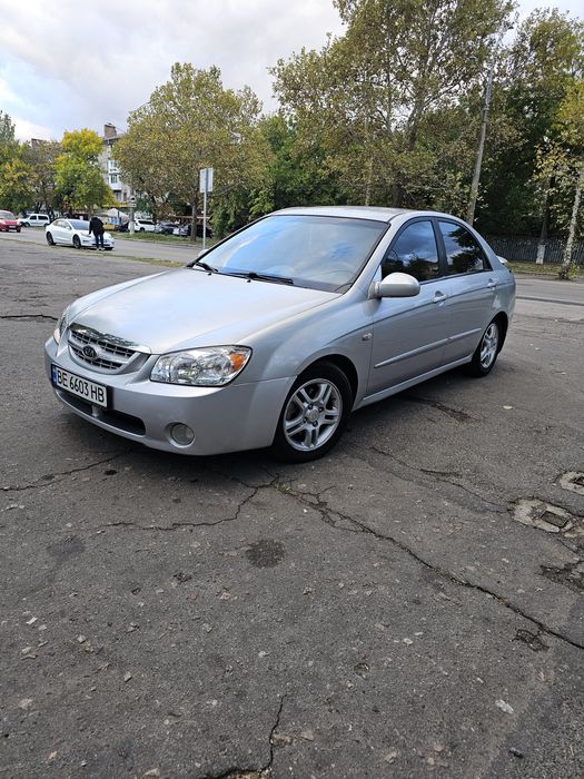 Kia Certo автомат 2.0 газ/бенз