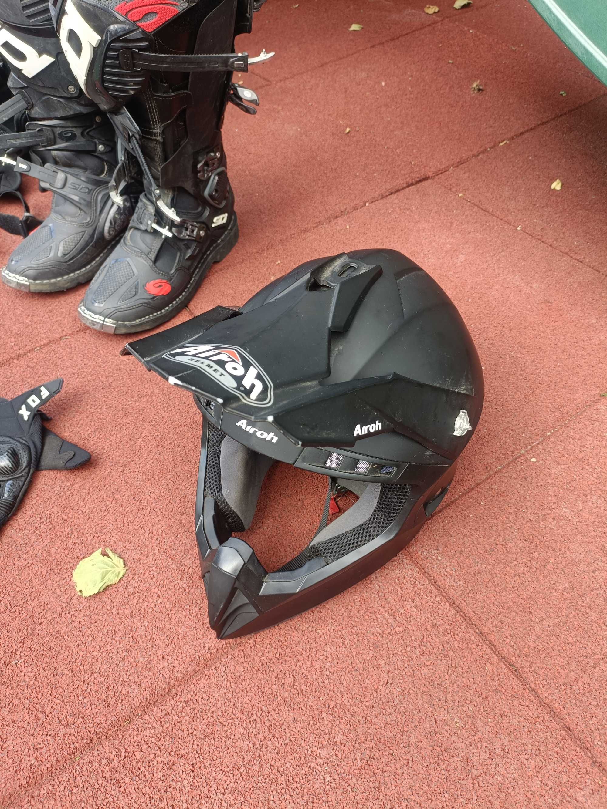 Kask na Crossa airoh