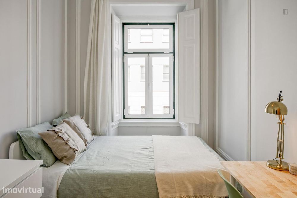 217695 - Quarto com cama de casal em Picoas