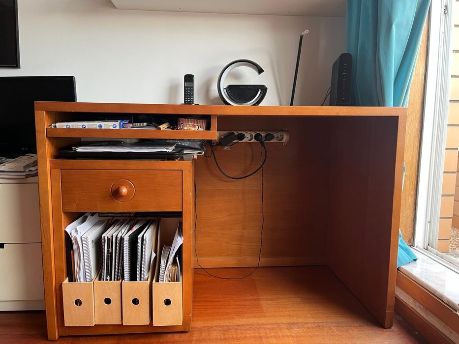 Vendo quarto tipo estúdio completo