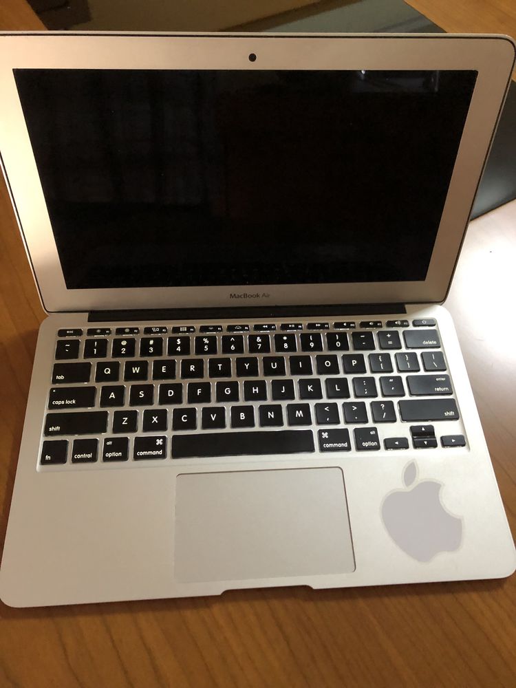 Macbook air i5 2011