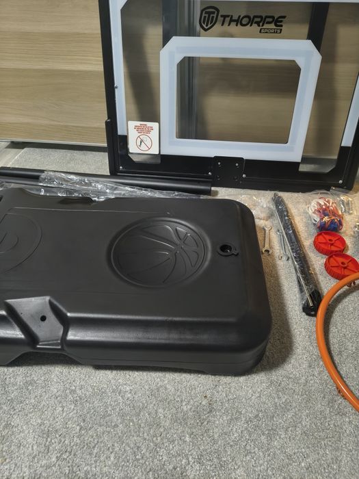 Kosz do koszykówki przenośny z regulacją wysokości