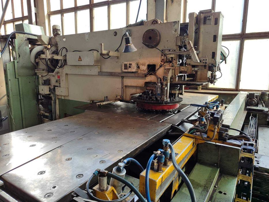 Гибка, порезка (рубка), штамповка,сварка метала аргон,полуавтомат. ЧП.