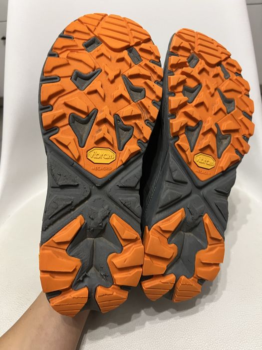 Hoka ботінки оригінал