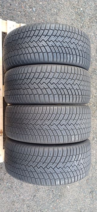 225/40R18 92Y PIRELLI , komplet opon wielosezonowych.