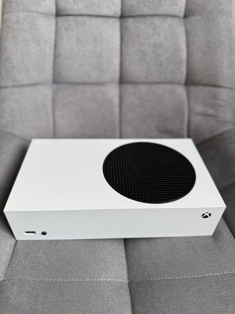 xbox series s 512GB (2 оригінальних джойстика в комплекті!)