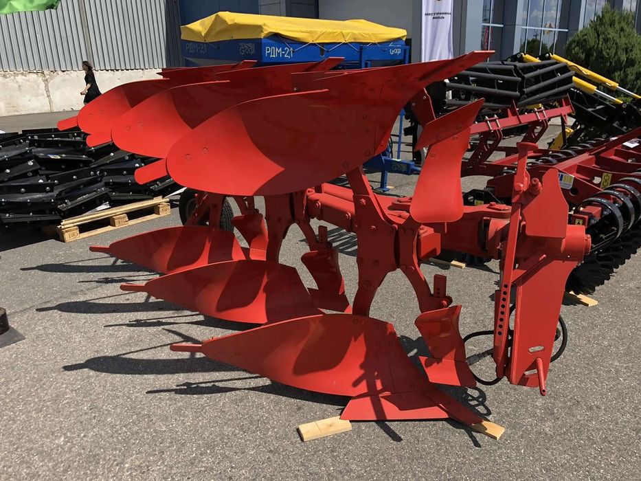 Плуг оборотний навісний Оптикон  «МАСТЕР  А3»  3 корпусний з передплуж