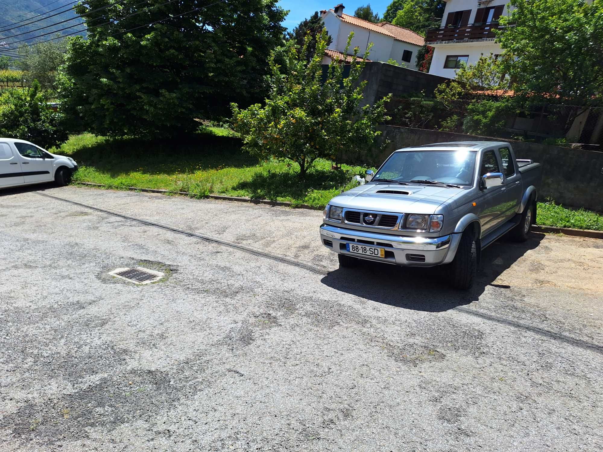 Nissan Fd22 4x4 c.dupla série limitada "dune"