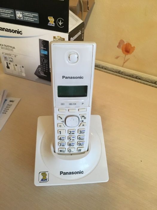 Телефон Panasonic KX-TG1711UAW White