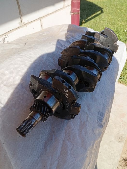 Колінвал до  МТЗ