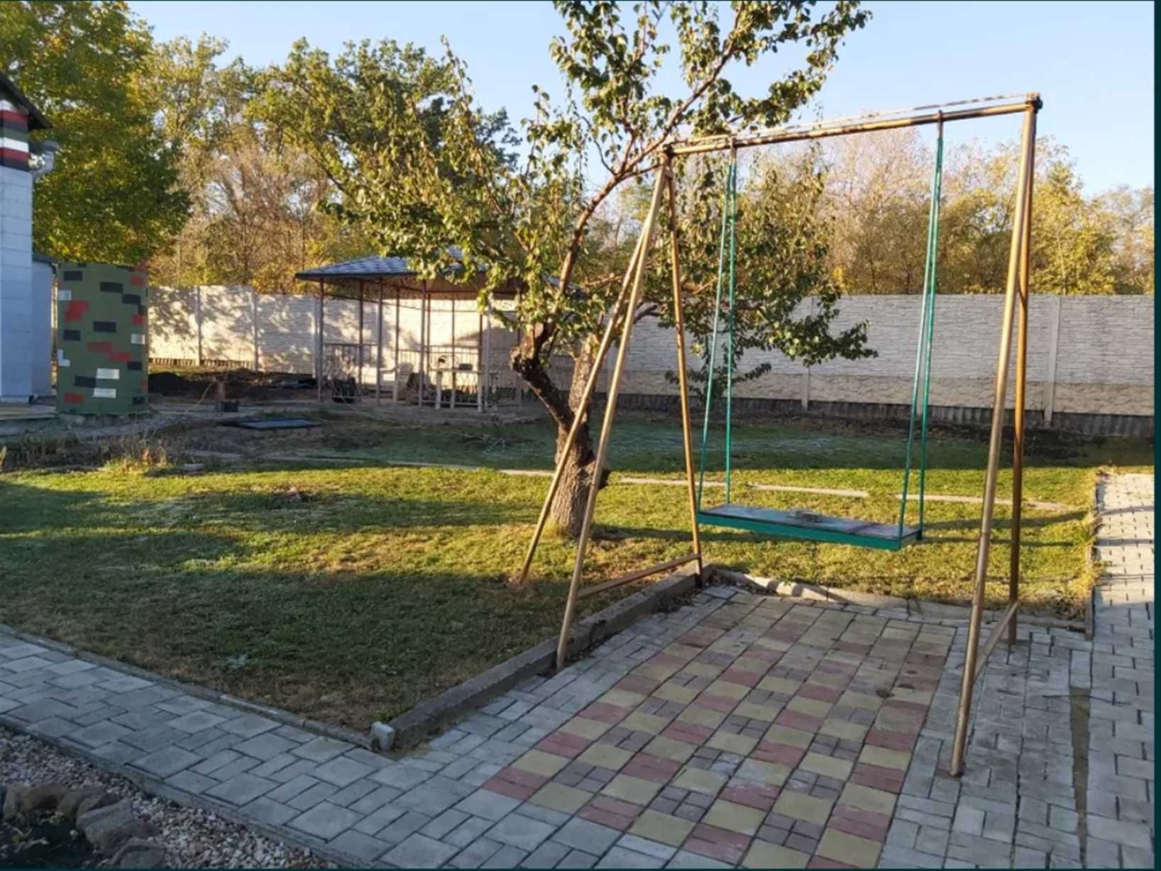 Продам дом-дачу в Крынычках Тихий район. Все приват. Отличная цена.TB.