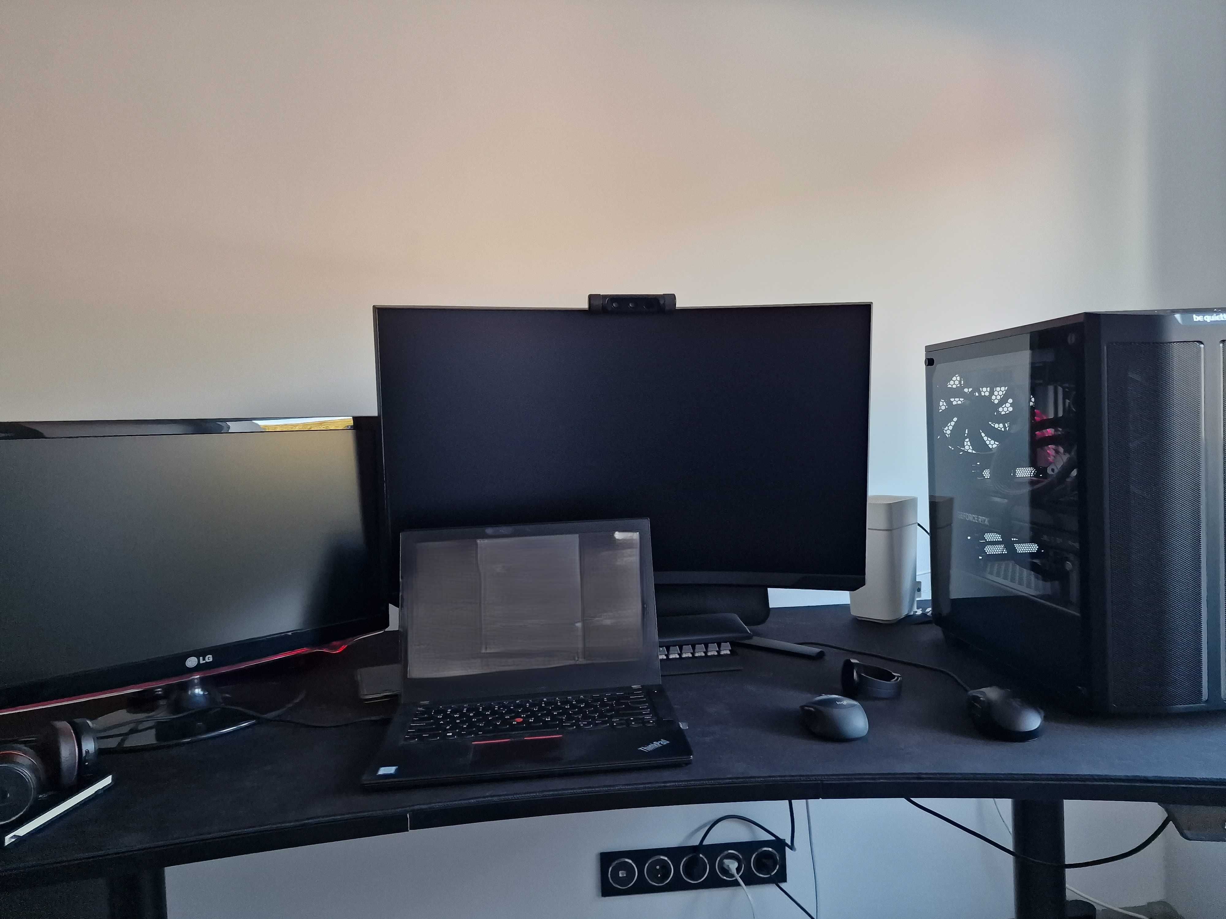 Gaming PC i9-13900K z790 RTX4090 z monitorem