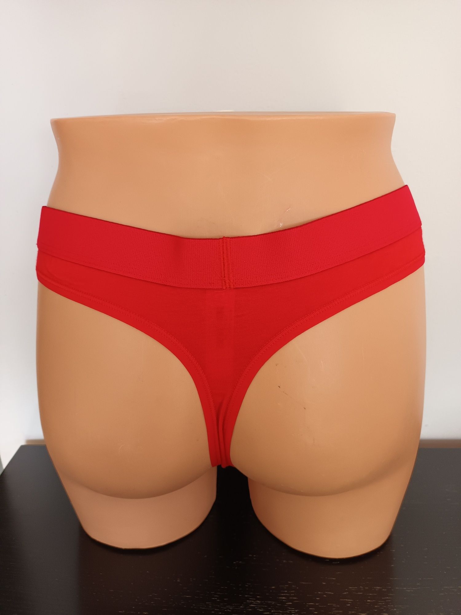 Majtki  Stringi Victoria's Secret Roz.L  Oryginał