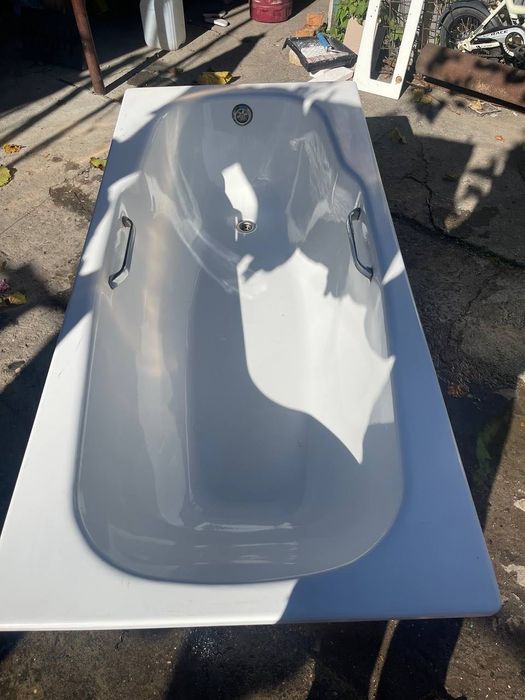 Ванна зручна велика