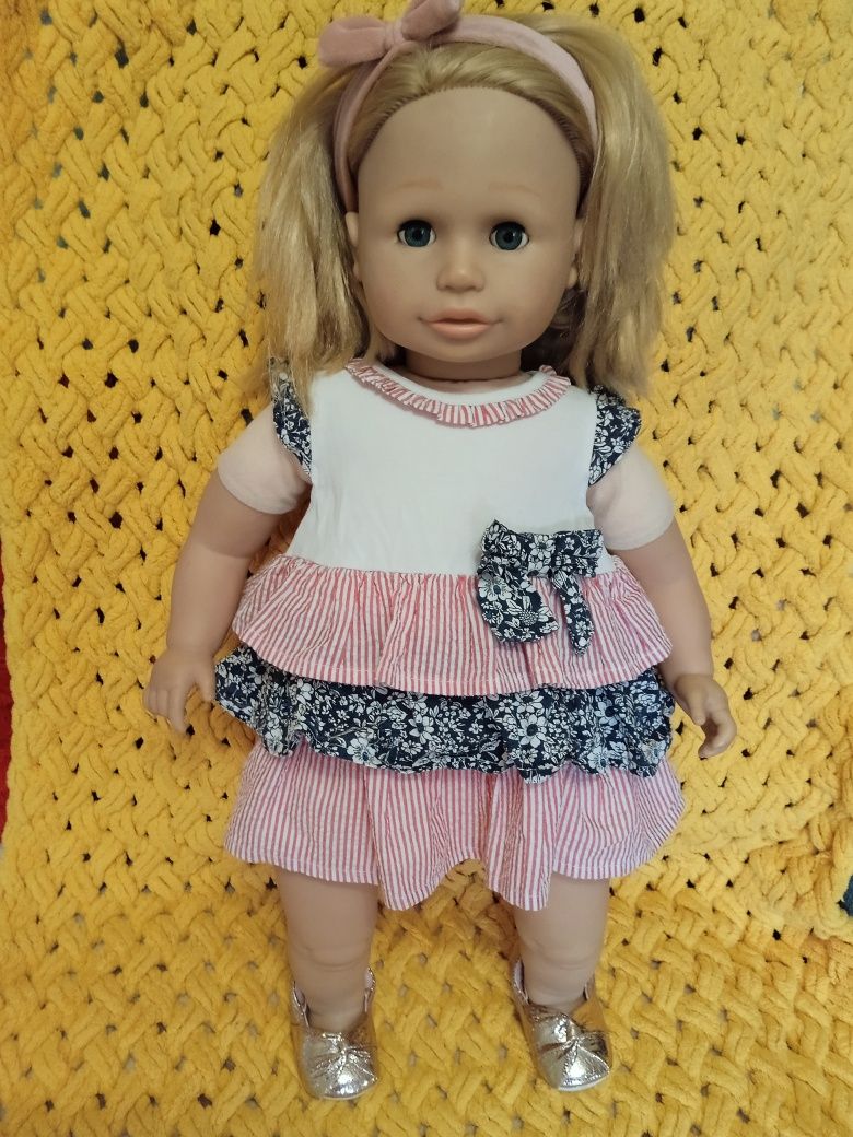 Нарядние платья для кукол .