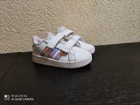 Sapatilhas Adidas(c/ novas) oferta Sapatilhas Nike(usadas)nº 20