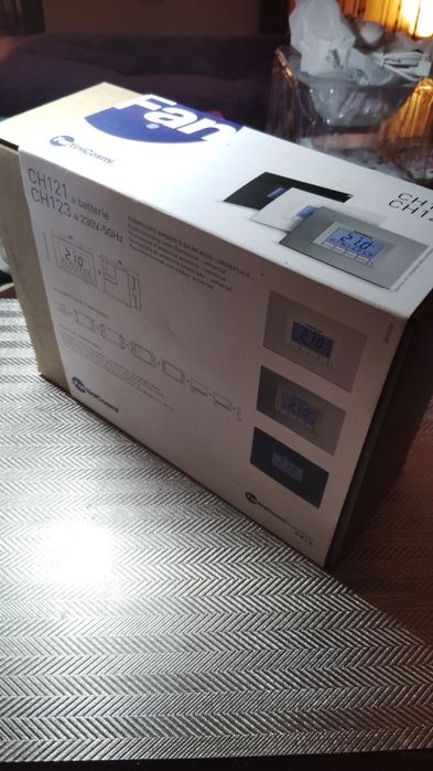 Termostat system sterowania podtynkowy