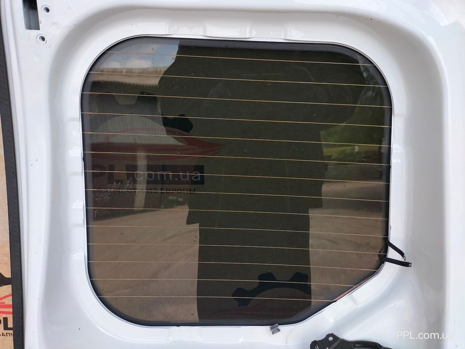 Ford Transit Tourneo Connect Mk2 13-21 Стекло двери левое заднее