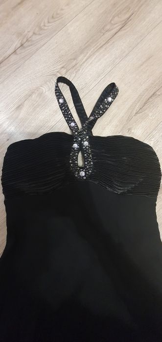 Sukienka dluga czarna